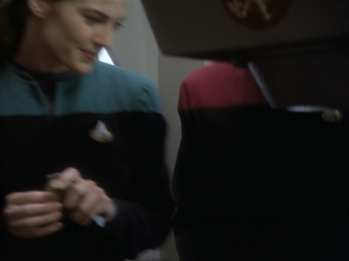 extant_StarTrekDS9_1x09-ThePassenger_03652.jpg