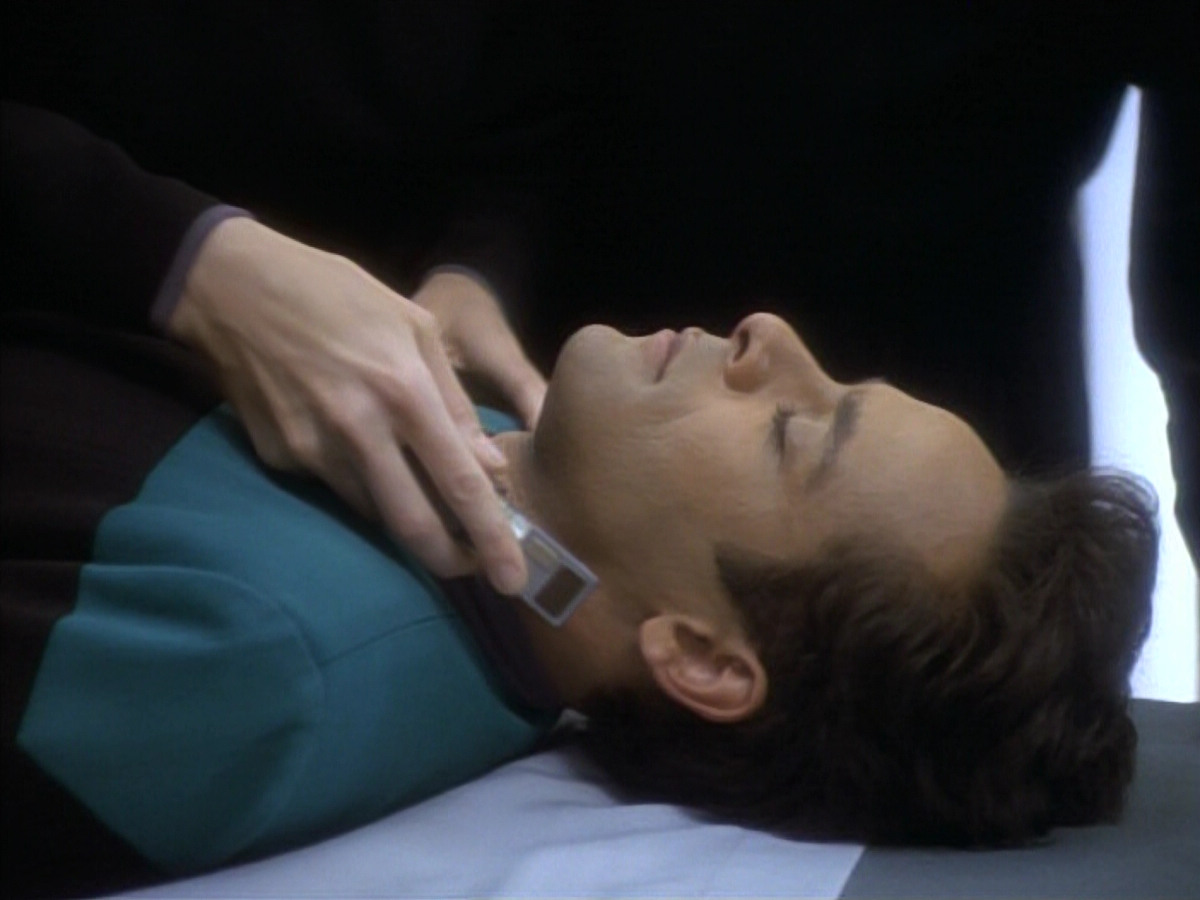 extant_StarTrekDS9_1x09-ThePassenger_03659.jpg