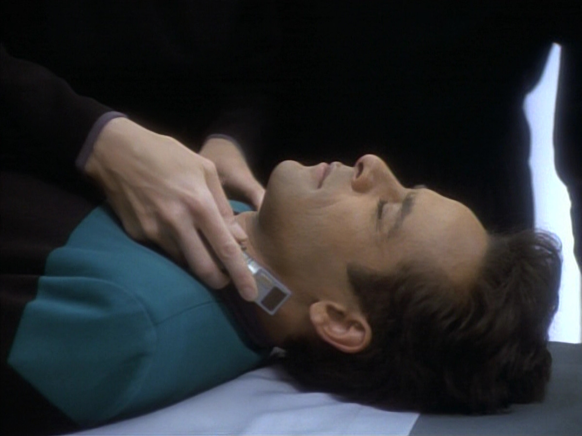 extant_StarTrekDS9_1x09-ThePassenger_03661.jpg