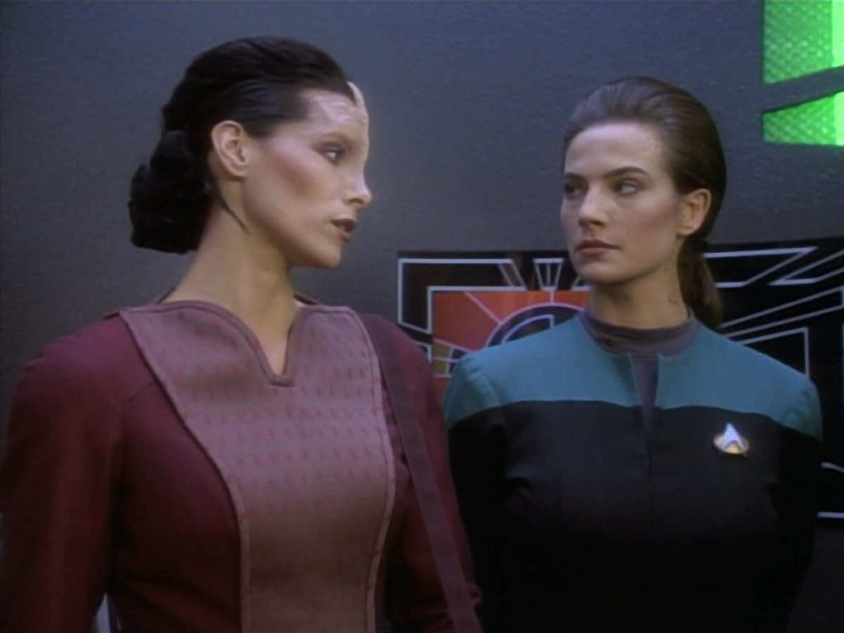 extant_StarTrekDS9_1x09-ThePassenger_03700.jpg