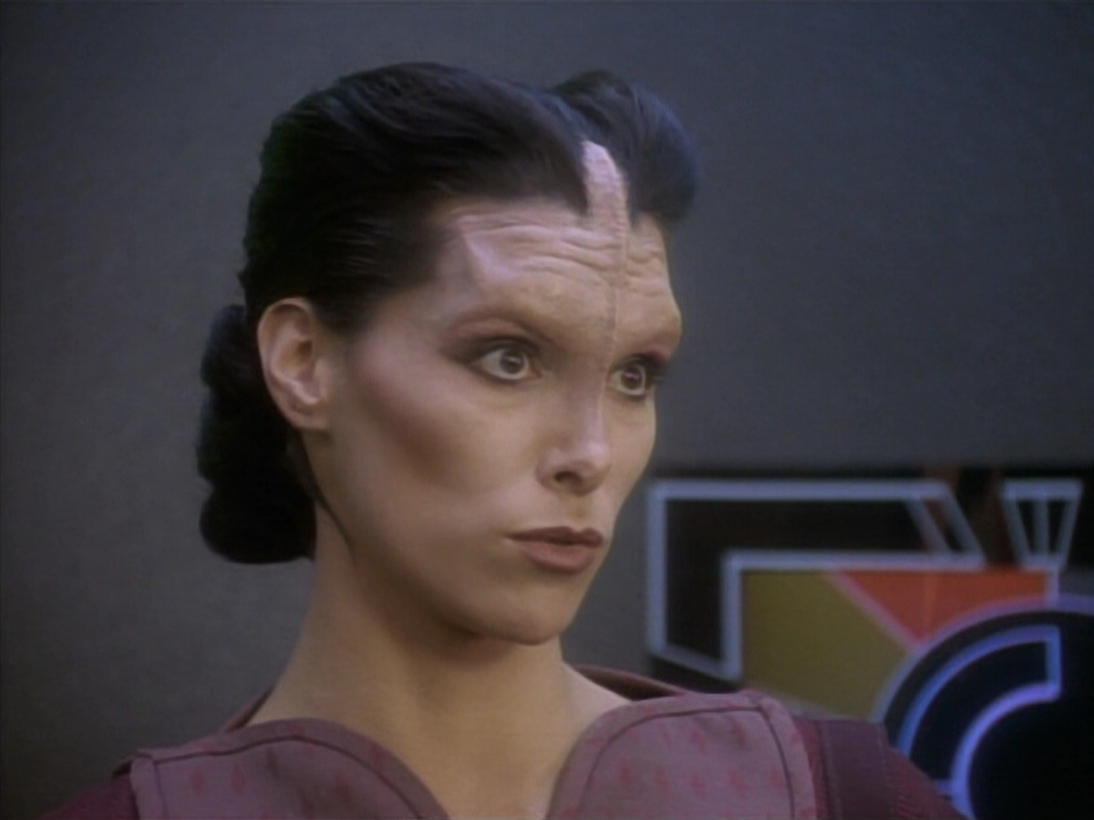 extant_StarTrekDS9_1x09-ThePassenger_03710.jpg