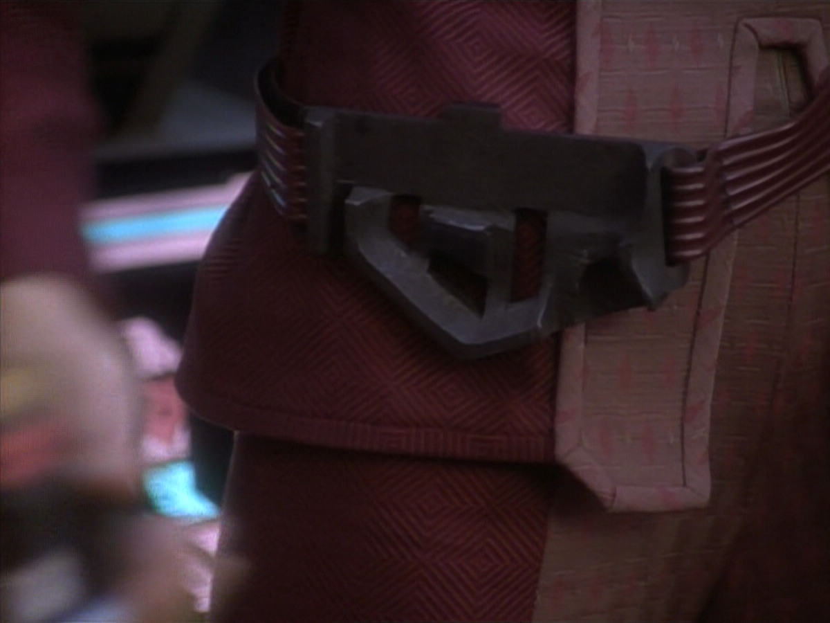 extant_StarTrekDS9_1x09-ThePassenger_03750.jpg