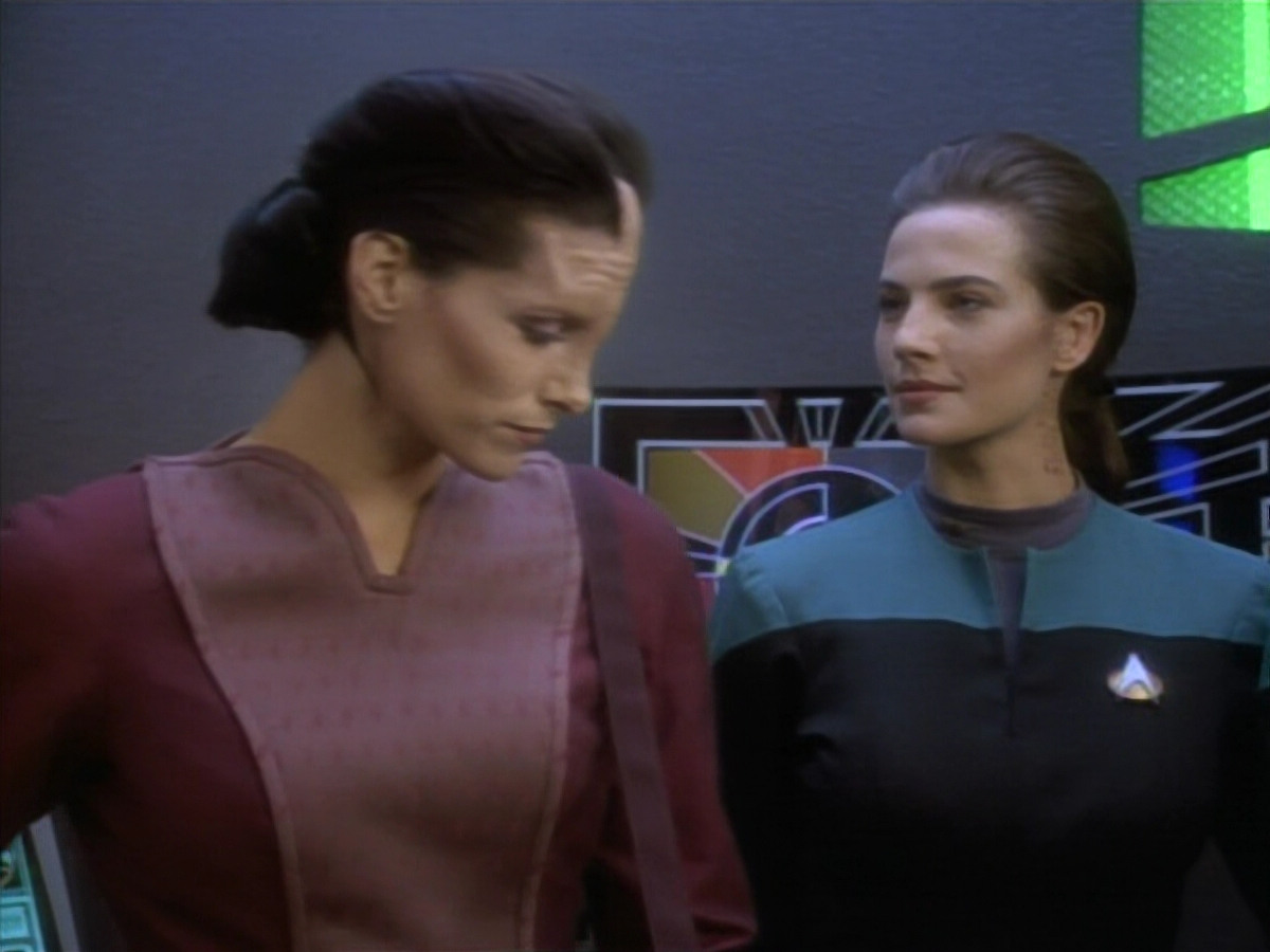 extant_StarTrekDS9_1x09-ThePassenger_03762.jpg