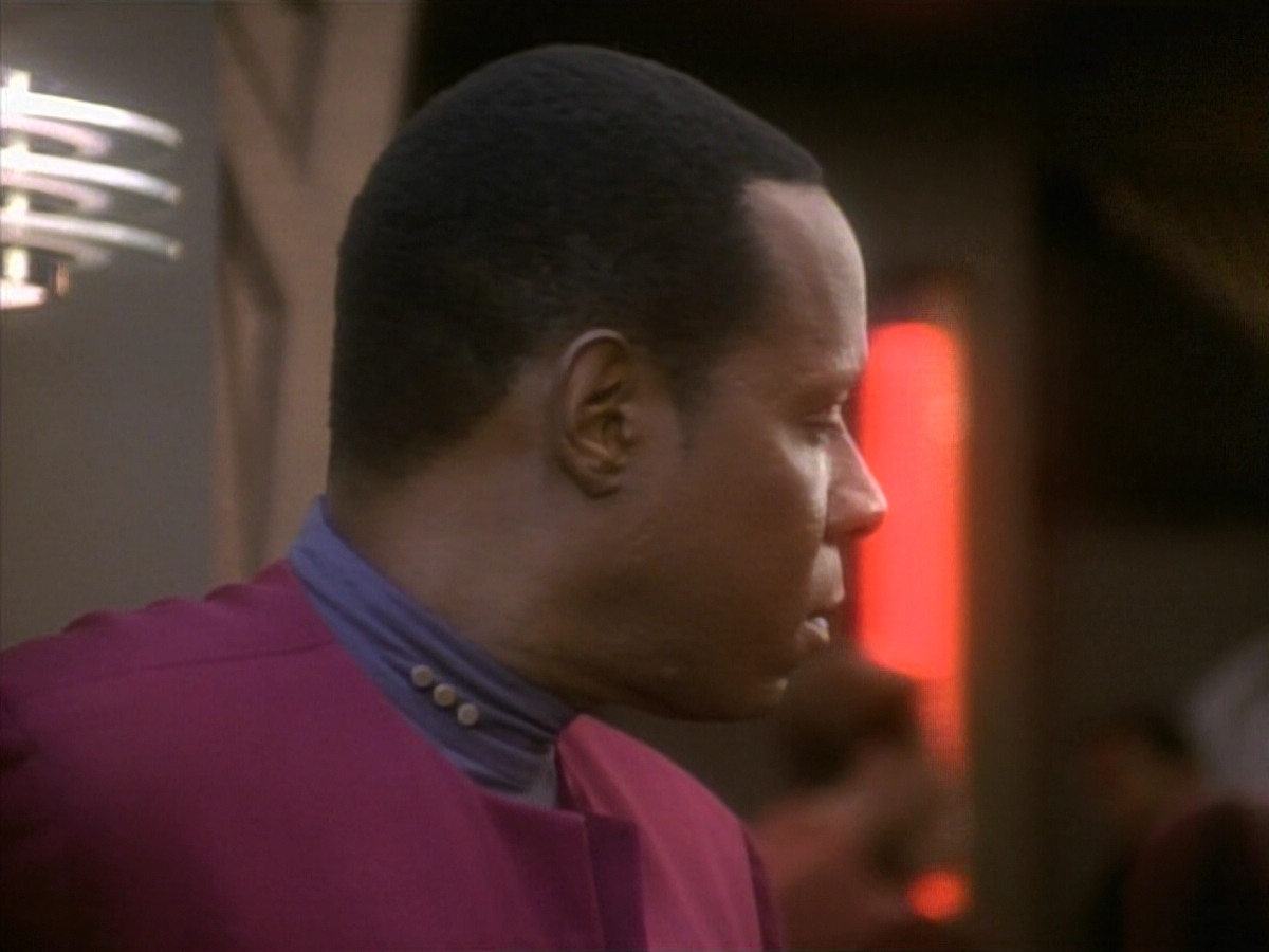 extant_StarTrekDS9_1x09-ThePassenger_03766.jpg