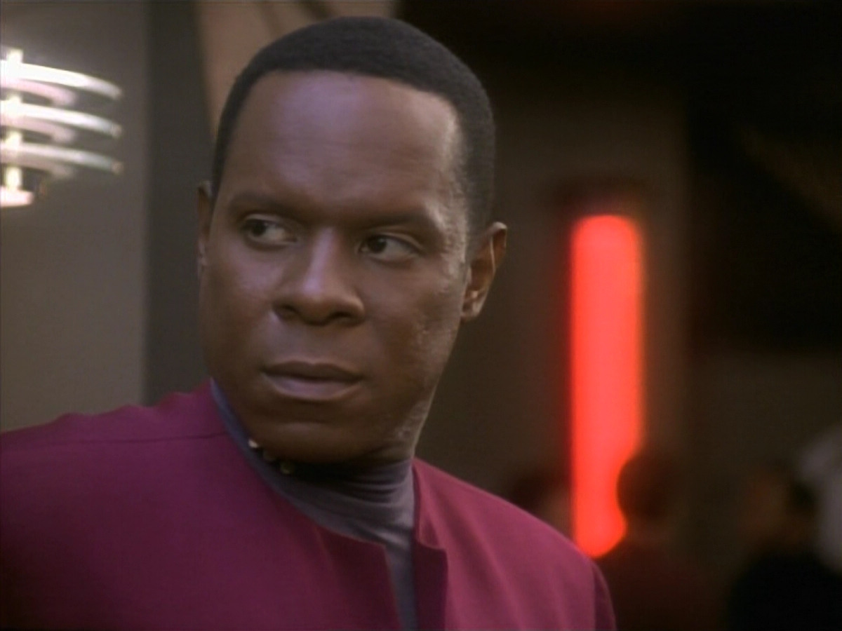 extant_StarTrekDS9_1x09-ThePassenger_03768.jpg