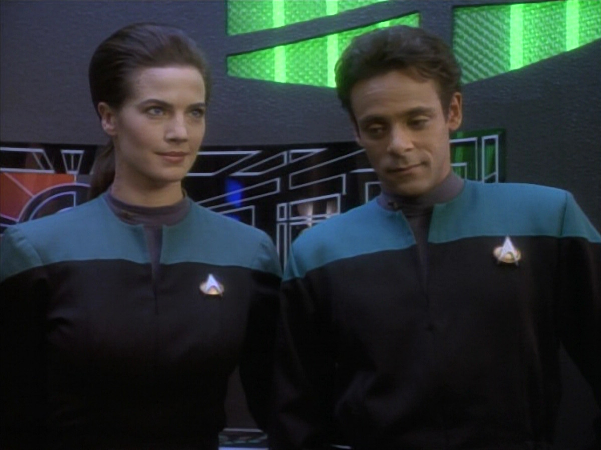 extant_StarTrekDS9_1x09-ThePassenger_03773.jpg