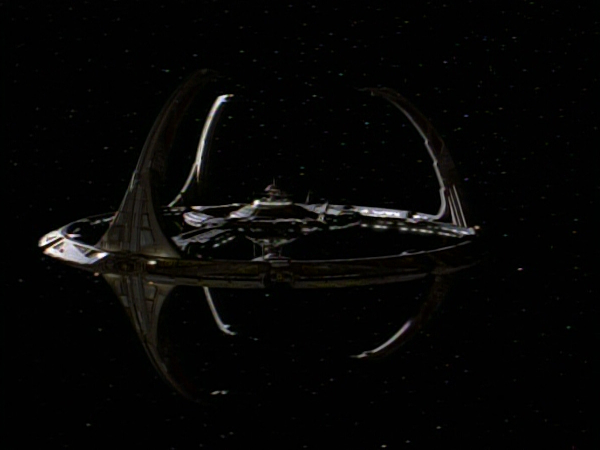 extant_StarTrekDS9_1x09-ThePassenger_03777.jpg
