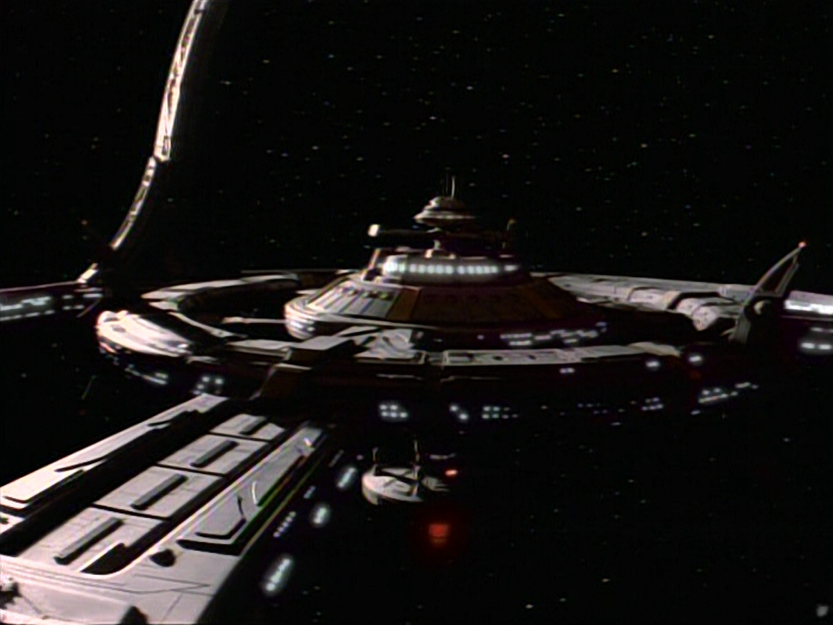 extant_StarTrekDS9_1x10-MoveAlongHome_00008.jpg