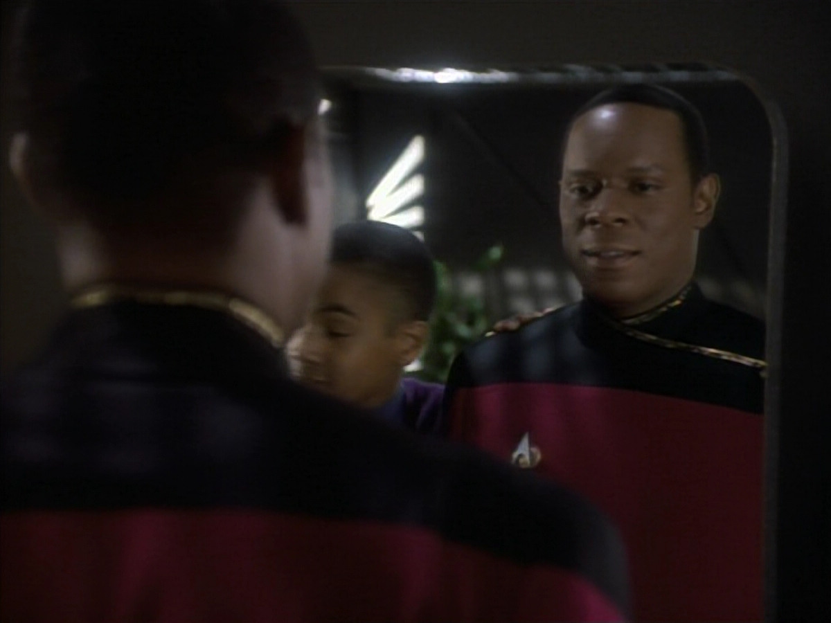 extant_StarTrekDS9_1x10-MoveAlongHome_00042.jpg