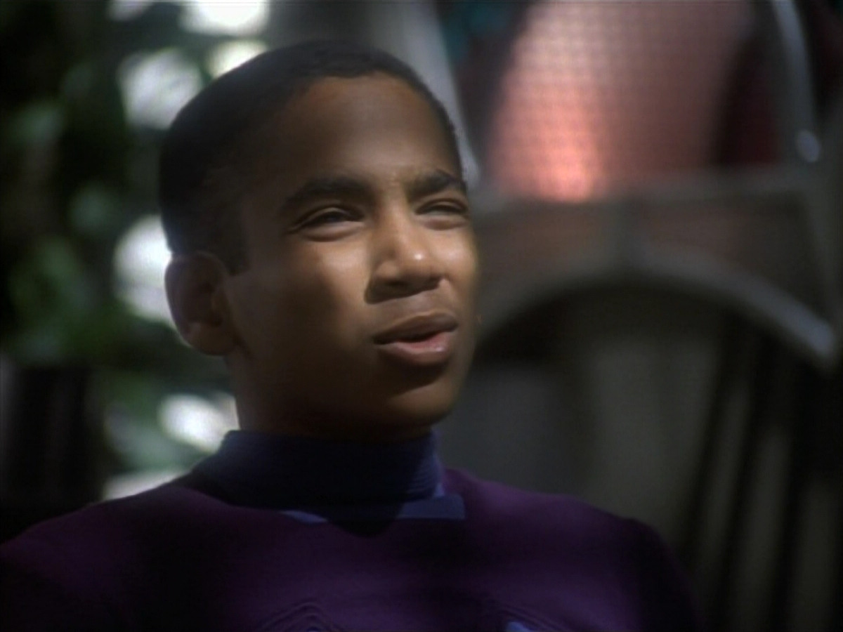 extant_StarTrekDS9_1x10-MoveAlongHome_00108.jpg