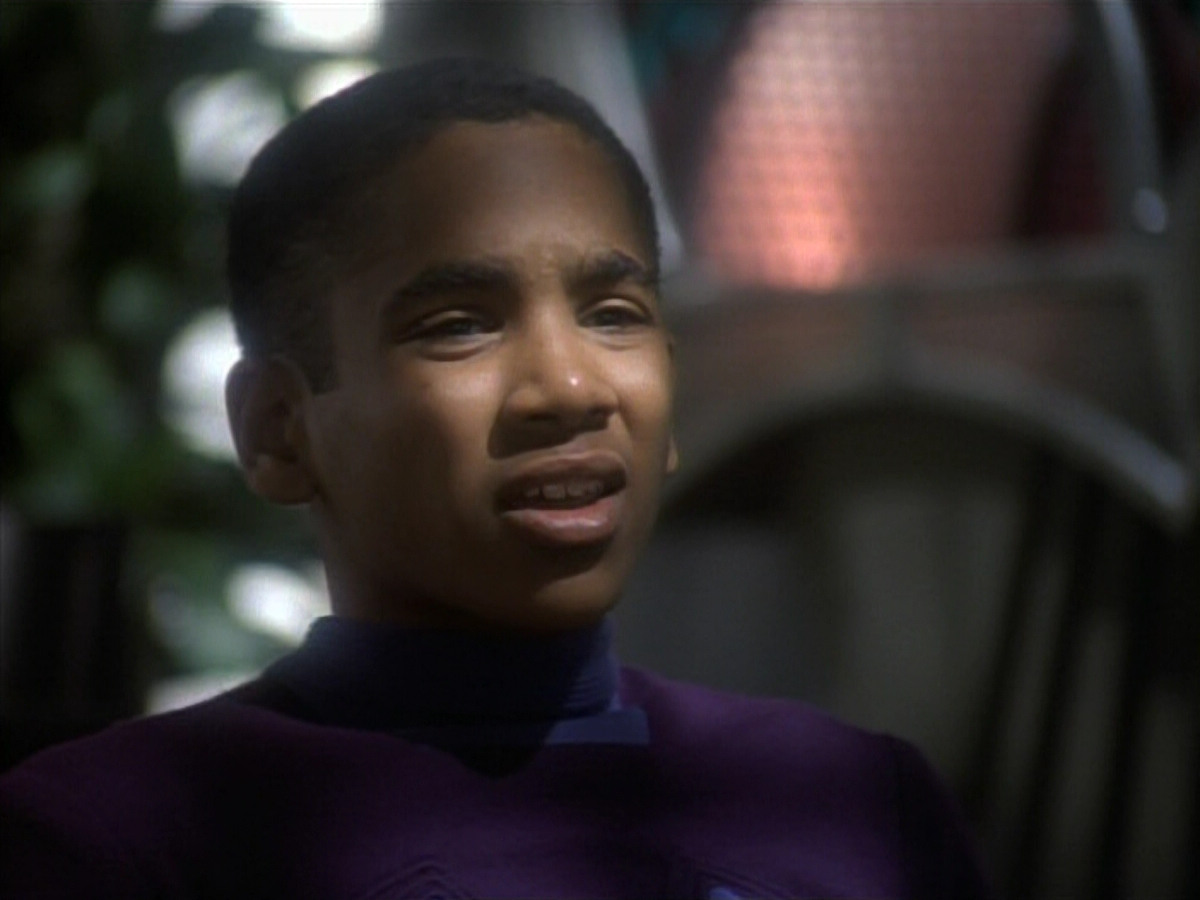 extant_StarTrekDS9_1x10-MoveAlongHome_00109.jpg