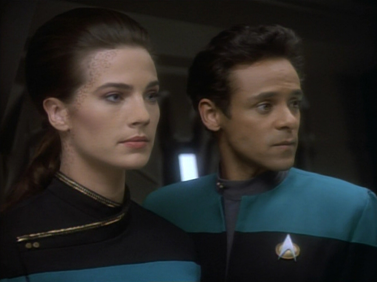 extant_StarTrekDS9_1x10-MoveAlongHome_00208.jpg