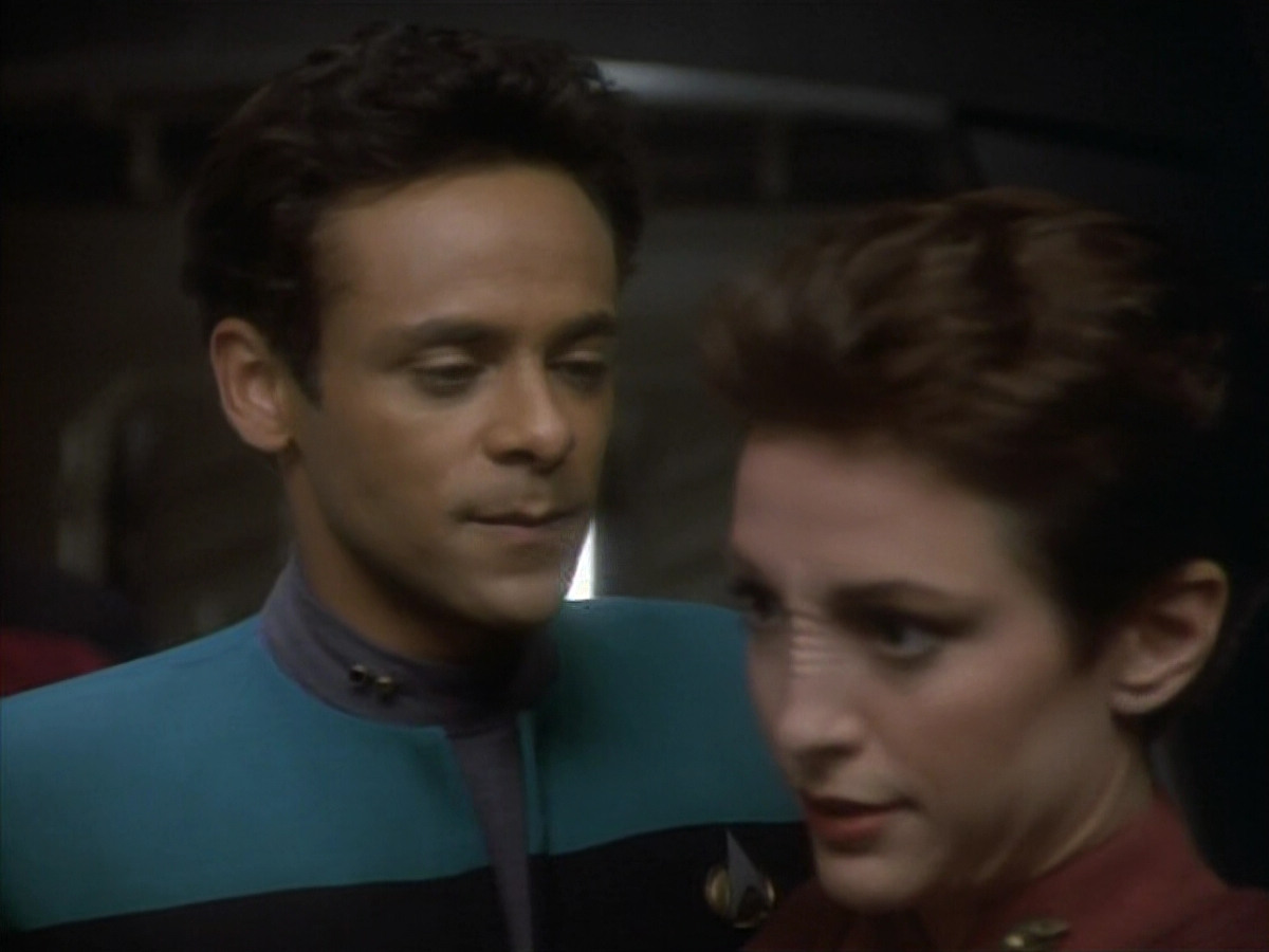 extant_StarTrekDS9_1x10-MoveAlongHome_00215.jpg