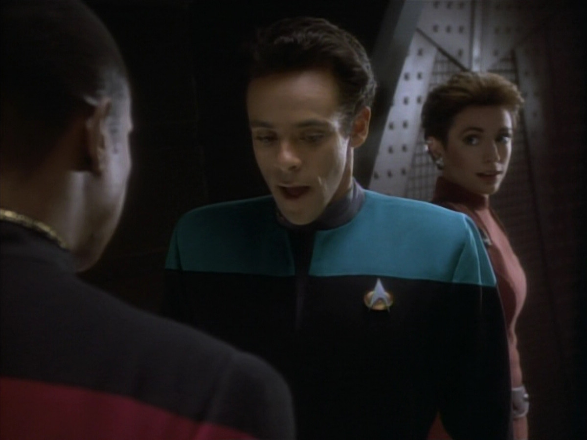 extant_StarTrekDS9_1x10-MoveAlongHome_00220.jpg