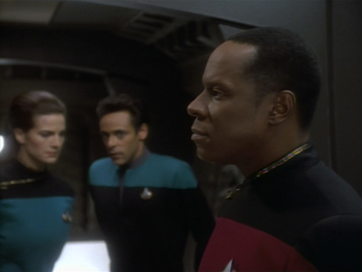extant_StarTrekDS9_1x10-MoveAlongHome_00247.jpg