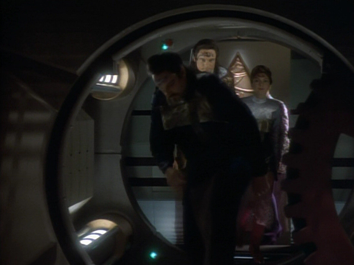 extant_StarTrekDS9_1x10-MoveAlongHome_00251.jpg