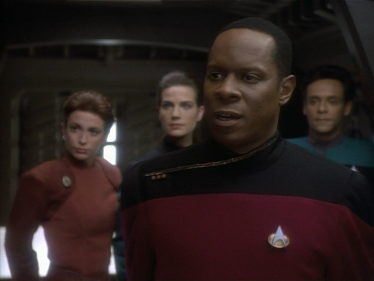 extant_StarTrekDS9_1x10-MoveAlongHome_00272.jpg
