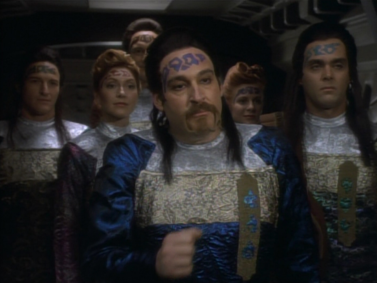 extant_StarTrekDS9_1x10-MoveAlongHome_00298.jpg