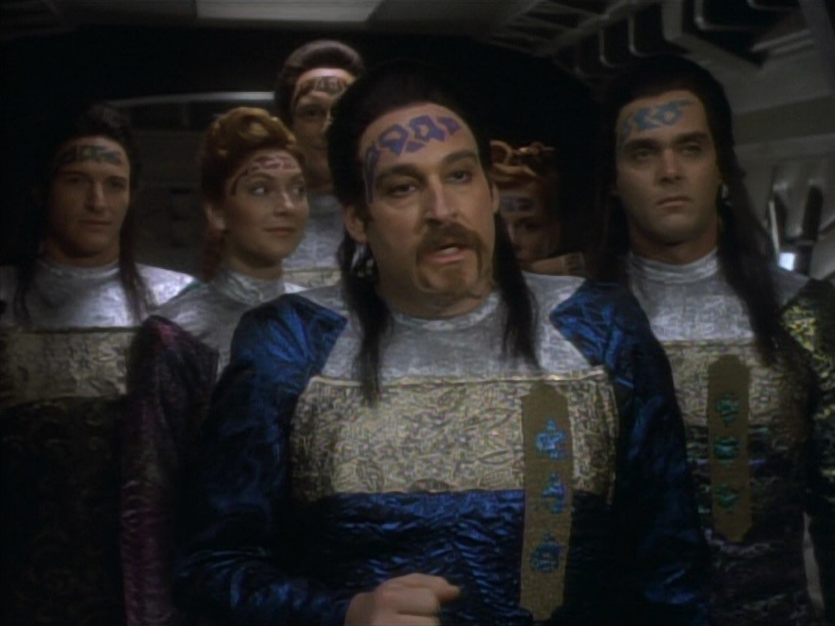 extant_StarTrekDS9_1x10-MoveAlongHome_00299.jpg