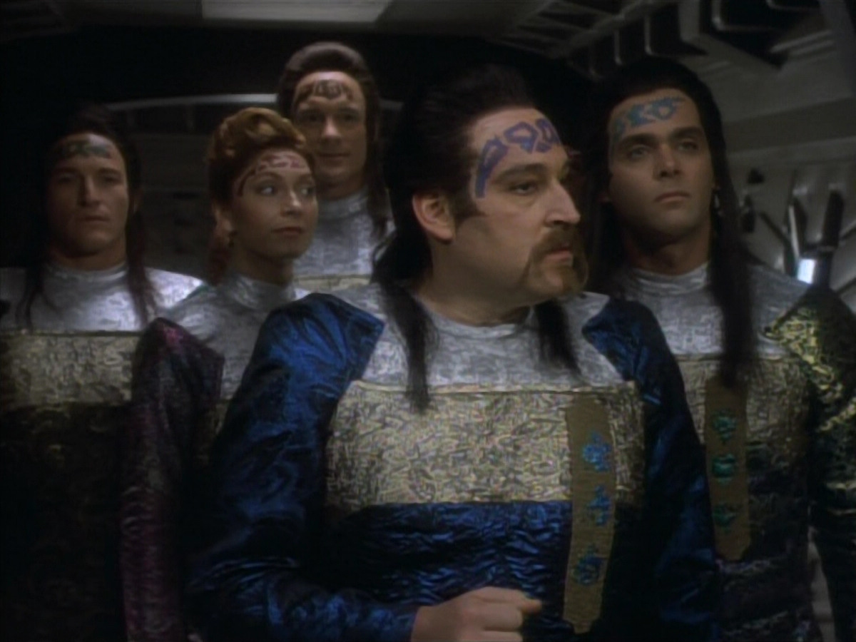 extant_StarTrekDS9_1x10-MoveAlongHome_00303.jpg