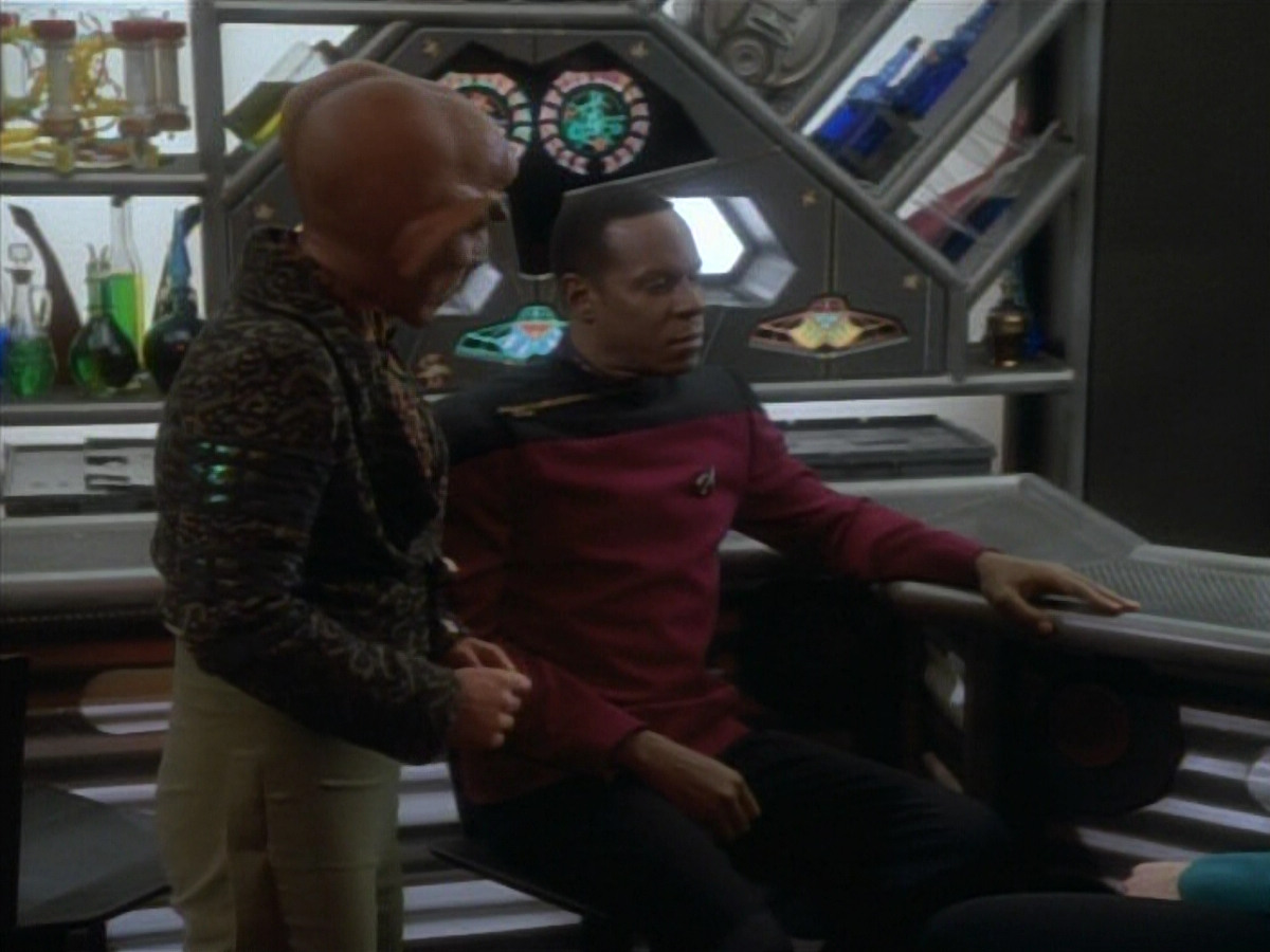 extant_StarTrekDS9_1x10-MoveAlongHome_00534.jpg