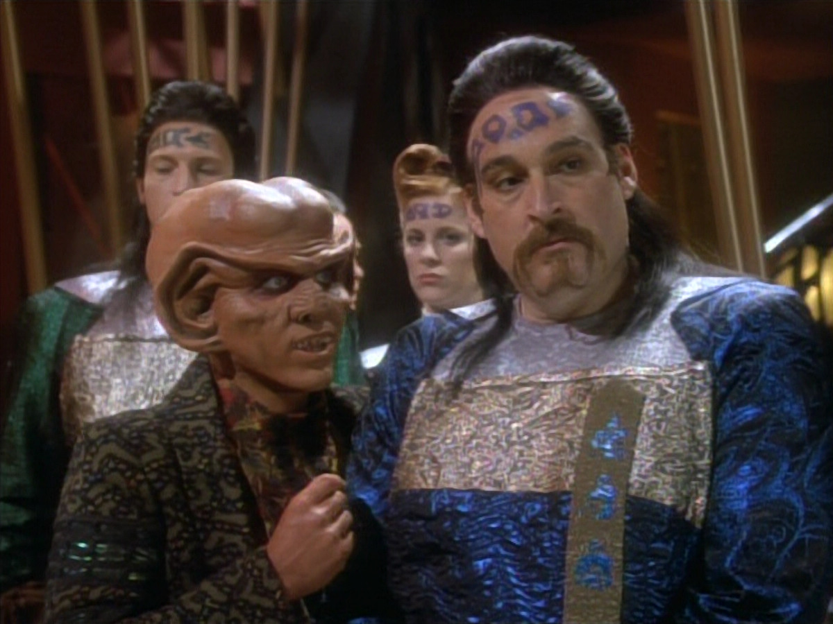 extant_StarTrekDS9_1x10-MoveAlongHome_00571.jpg