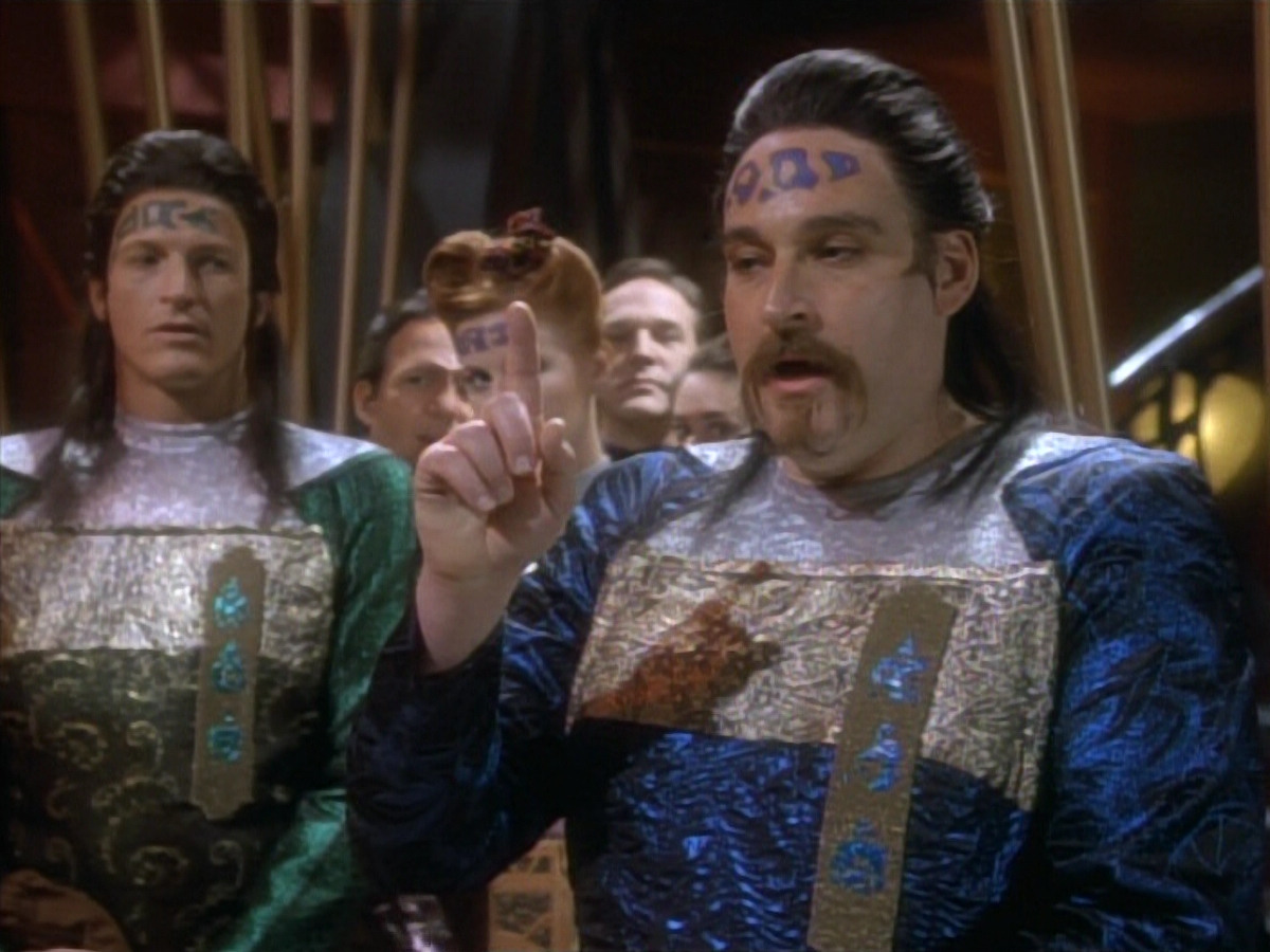 extant_StarTrekDS9_1x10-MoveAlongHome_00612.jpg