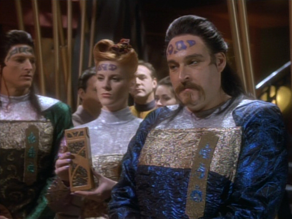 extant_StarTrekDS9_1x10-MoveAlongHome_00615.jpg