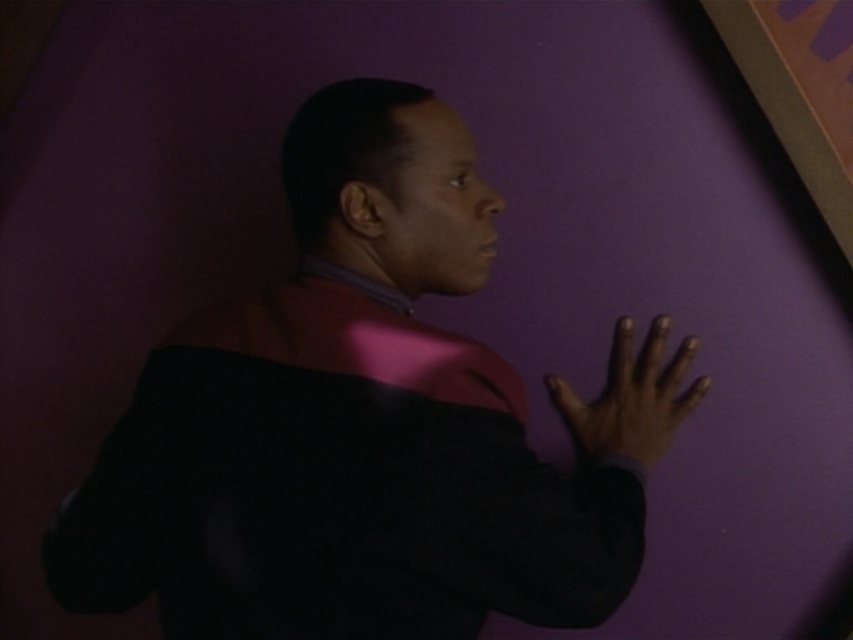 extant_StarTrekDS9_1x10-MoveAlongHome_01281.jpg