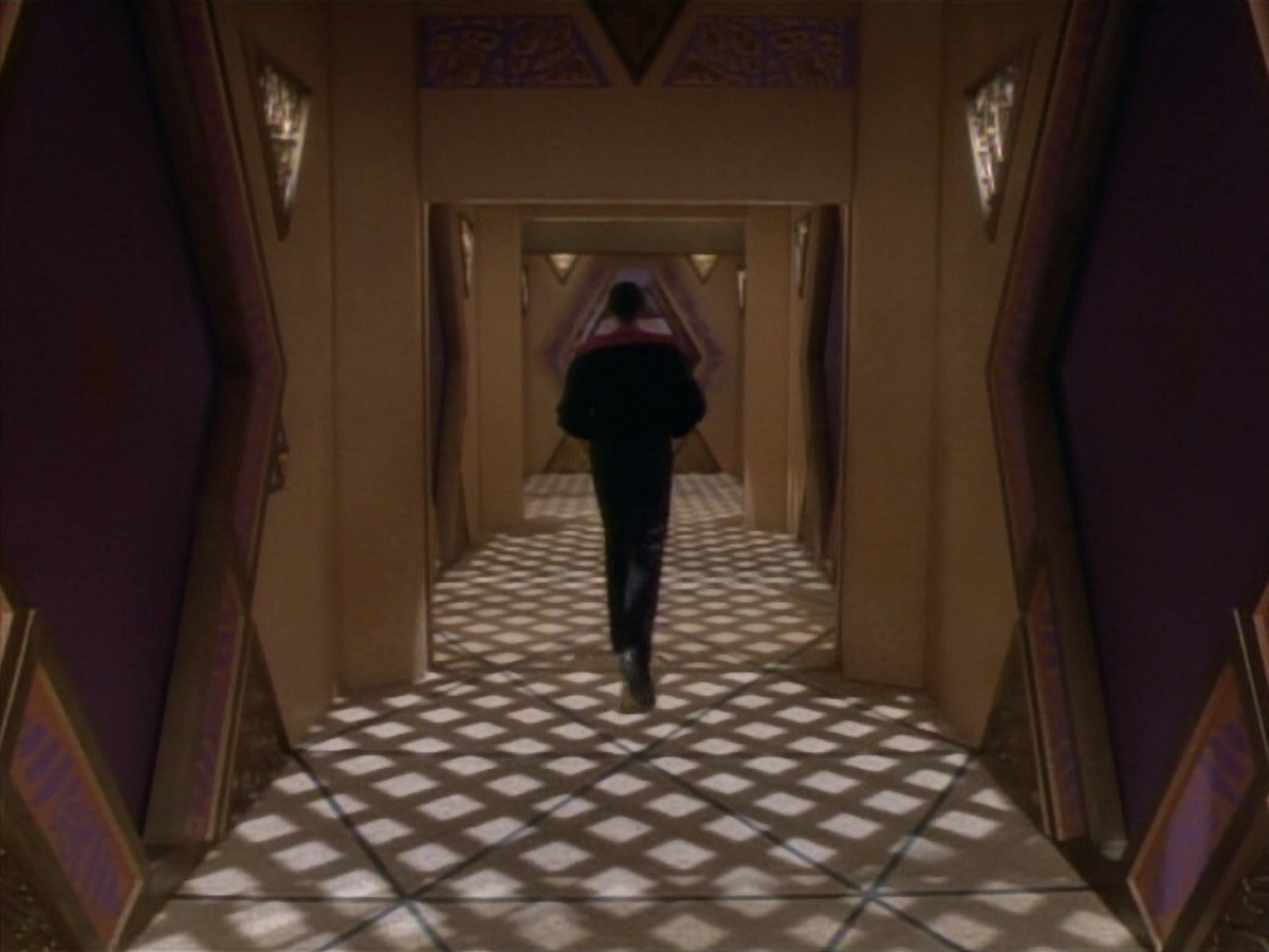 extant_StarTrekDS9_1x10-MoveAlongHome_01292.jpg