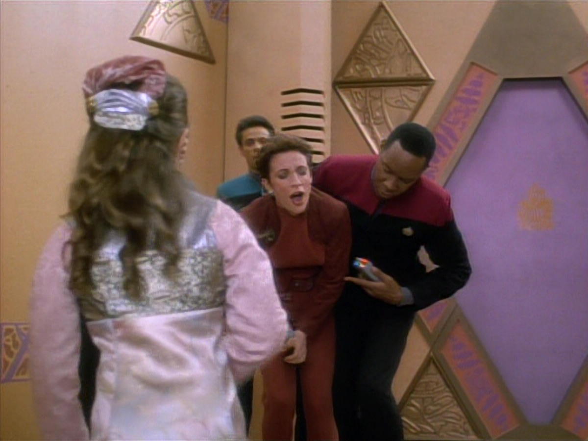 extant_StarTrekDS9_1x10-MoveAlongHome_01821.jpg