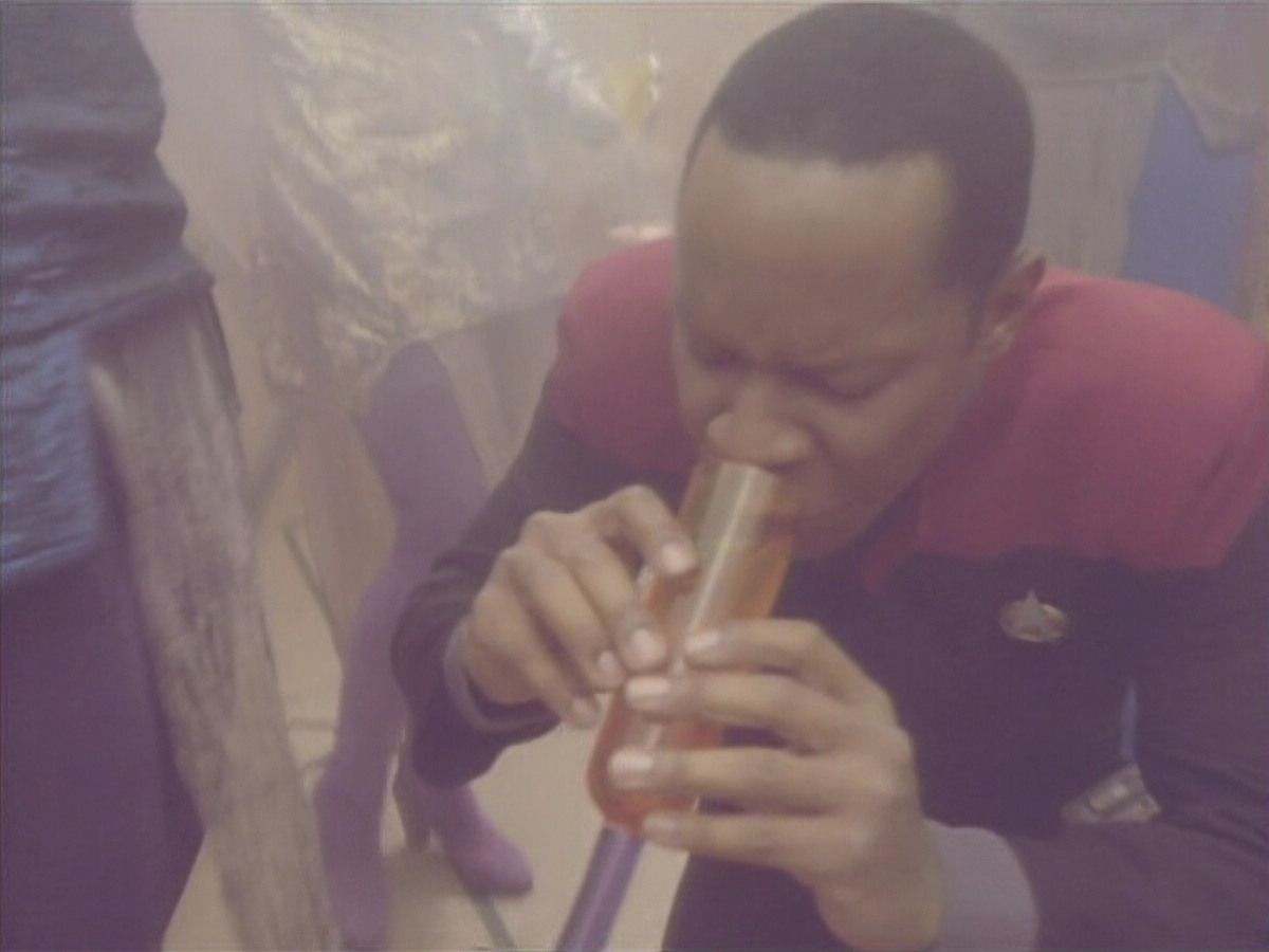 extant_StarTrekDS9_1x10-MoveAlongHome_02341.jpg