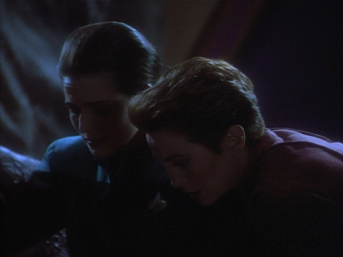 extant_StarTrekDS9_1x10-MoveAlongHome_03140.jpg