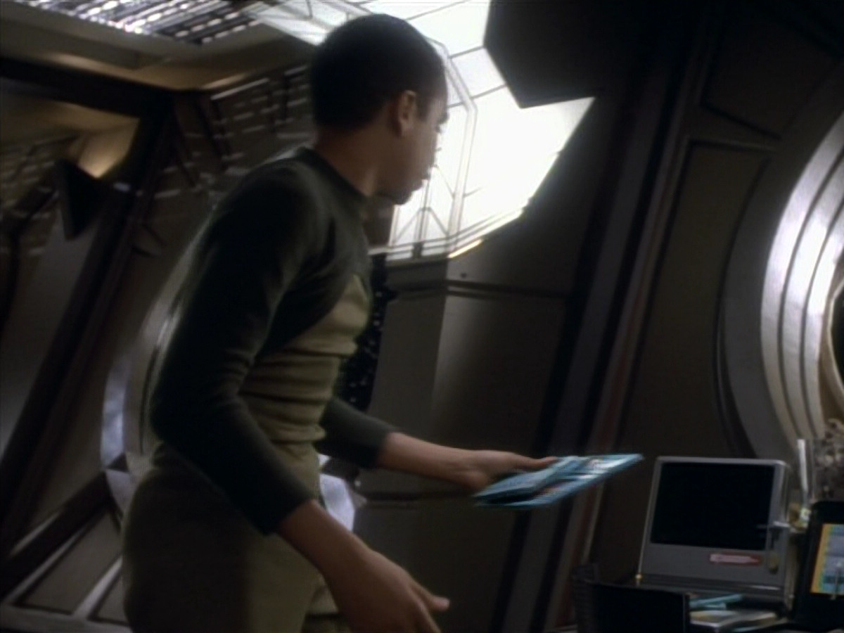 extant_StarTrekDS9_1x11-TheNagus_00055.jpg