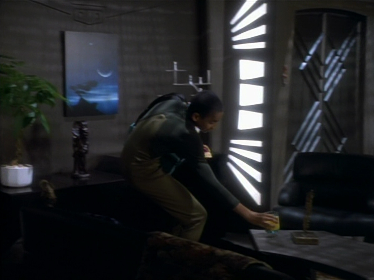 extant_StarTrekDS9_1x11-TheNagus_00120.jpg