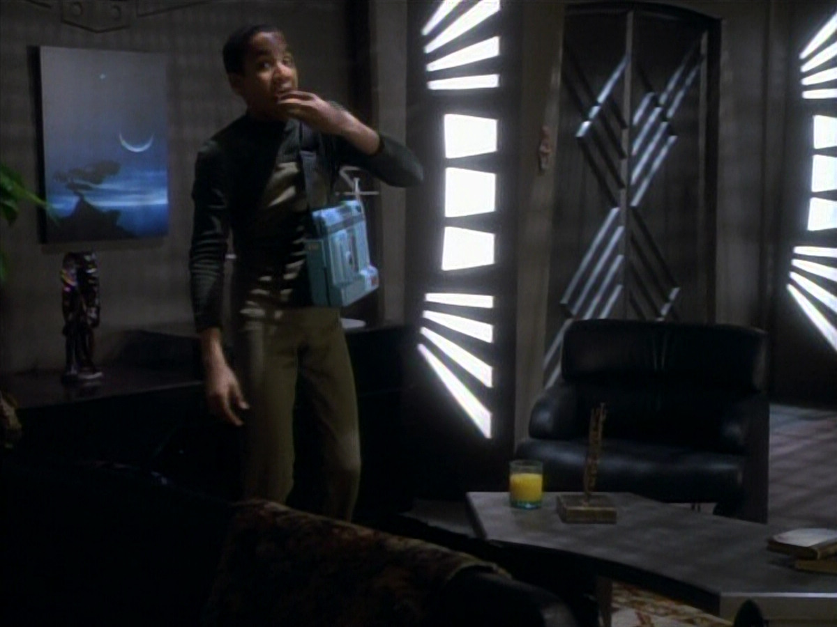extant_StarTrekDS9_1x11-TheNagus_00122.jpg