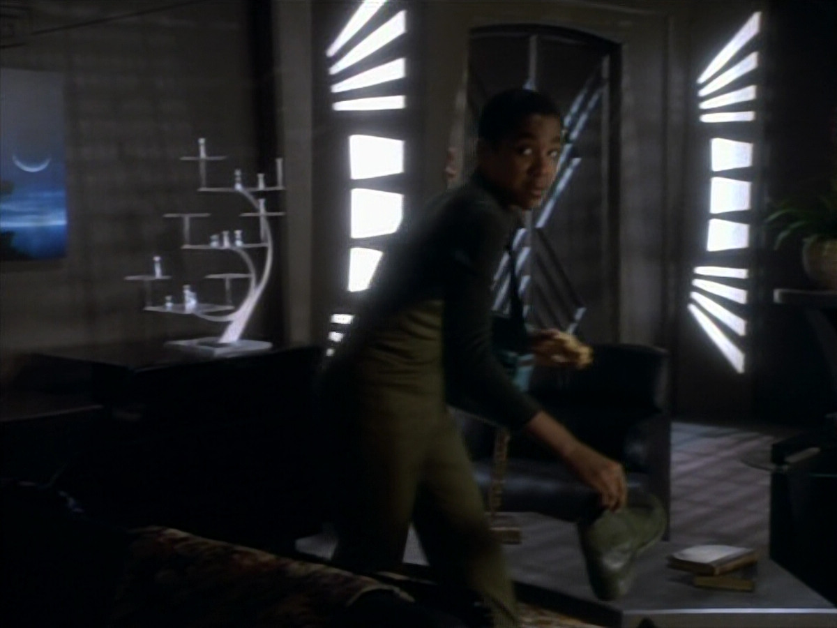 extant_StarTrekDS9_1x11-TheNagus_00128.jpg
