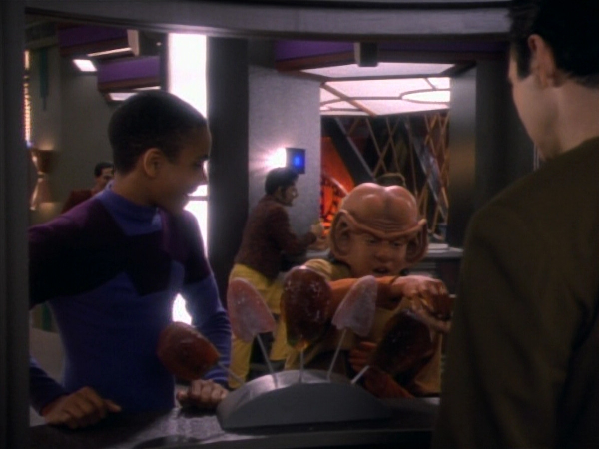 extant_StarTrekDS9_1x11-TheNagus_03682.jpg