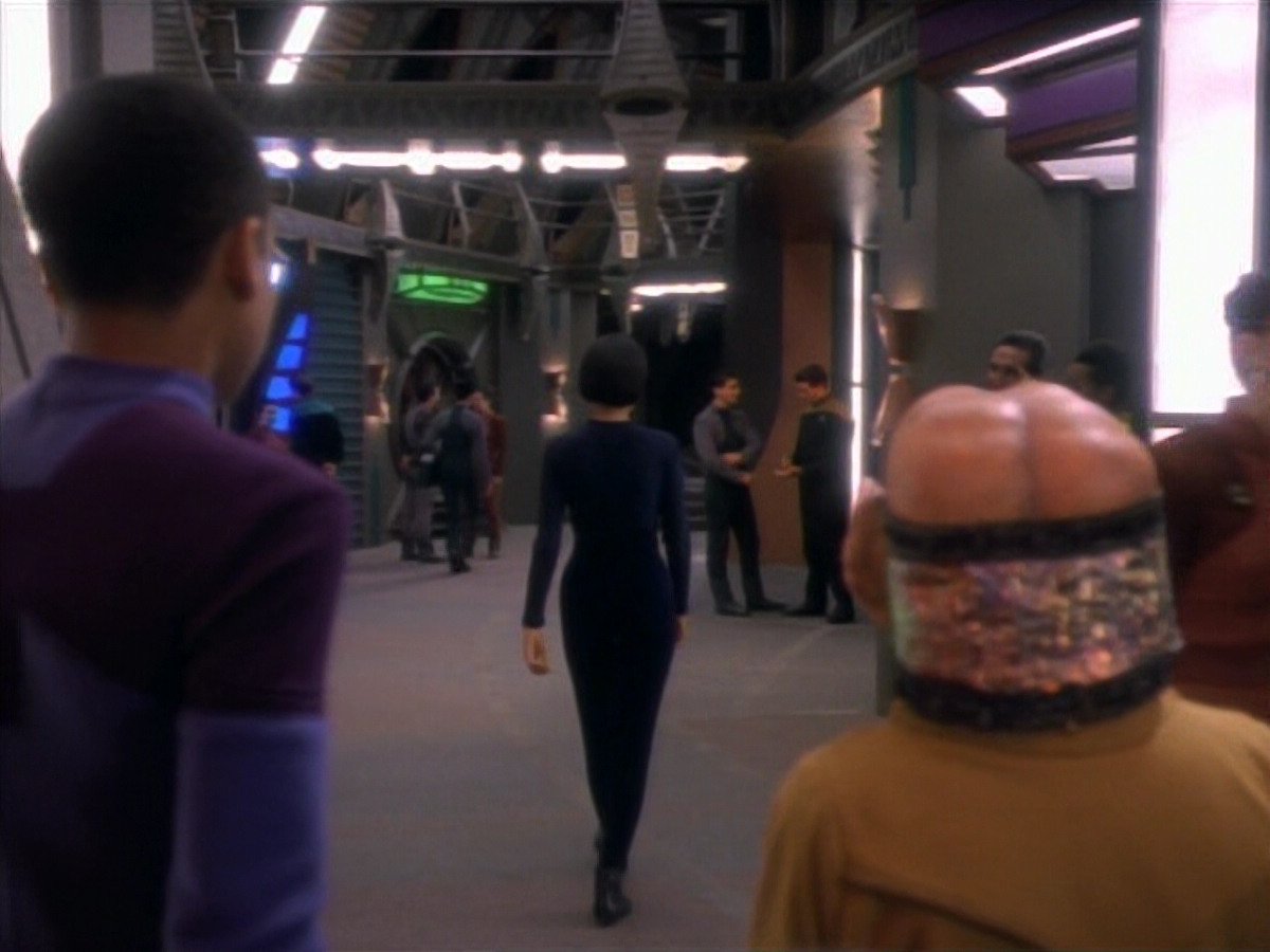 extant_StarTrekDS9_1x11-TheNagus_03697.jpg
