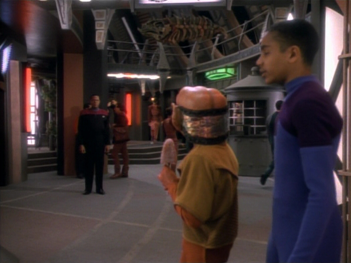extant_StarTrekDS9_1x11-TheNagus_03707.jpg