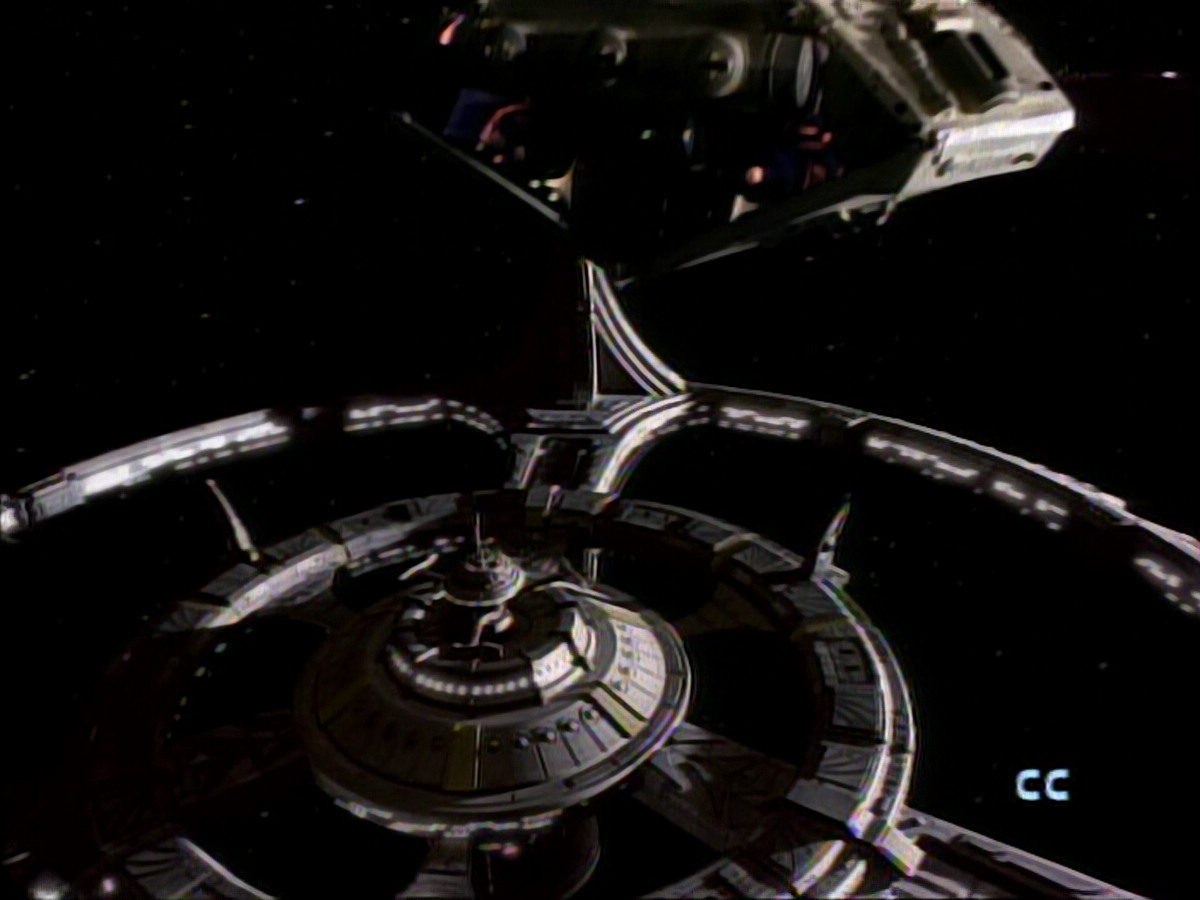 extant_StarTrekDS9_1x12-Vortex_00007.jpg