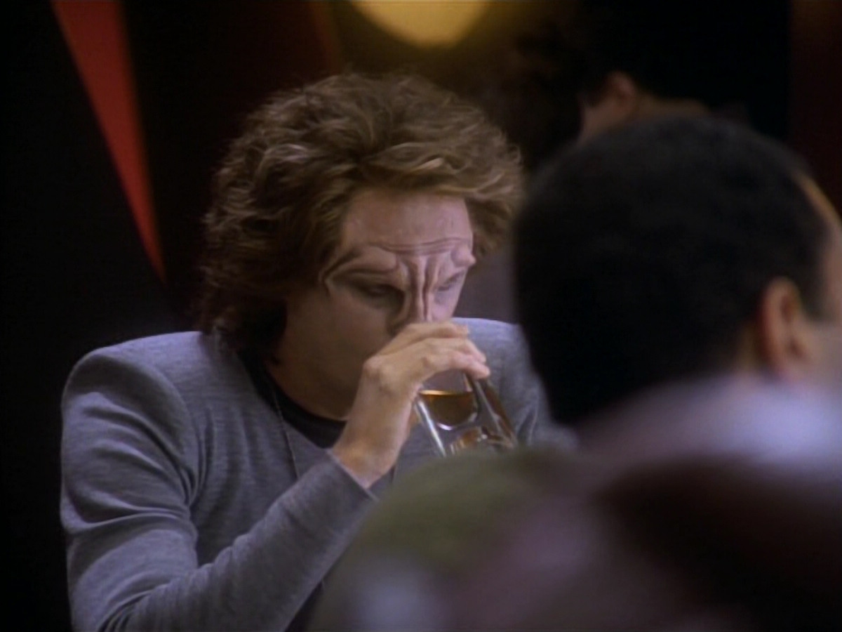 extant_StarTrekDS9_1x12-Vortex_00078.jpg