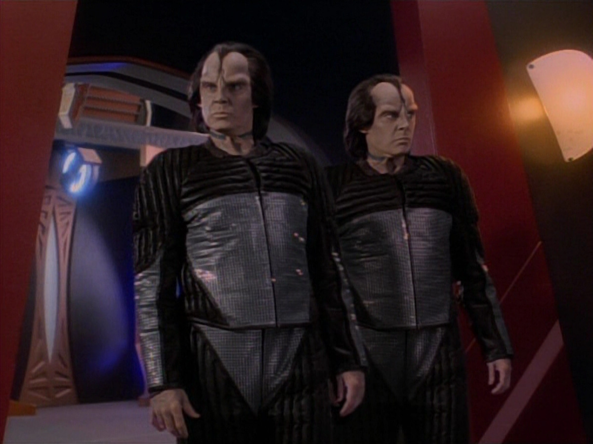 extant_StarTrekDS9_1x12-Vortex_00134.jpg