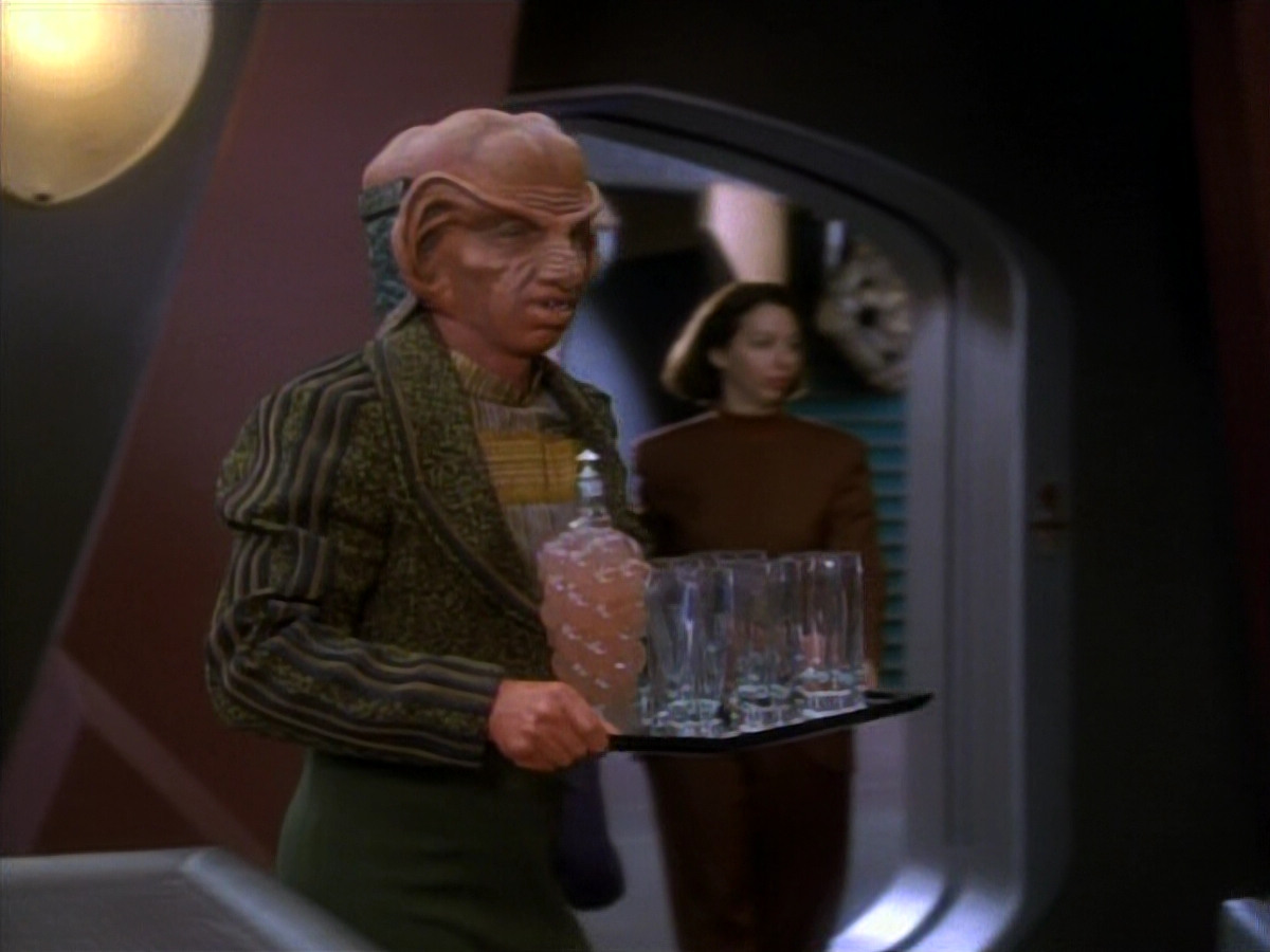 extant_StarTrekDS9_1x12-Vortex_00251.jpg