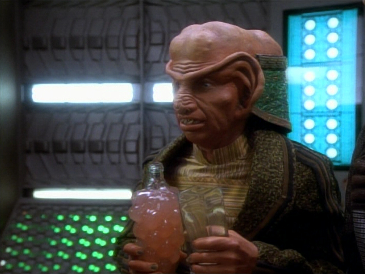 extant_StarTrekDS9_1x12-Vortex_00486.jpg