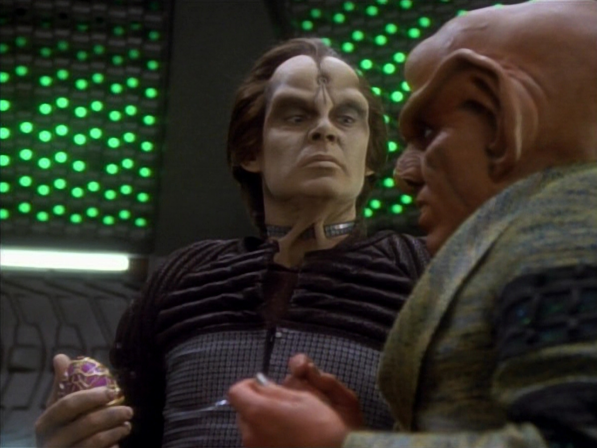 extant_StarTrekDS9_1x12-Vortex_00508.jpg