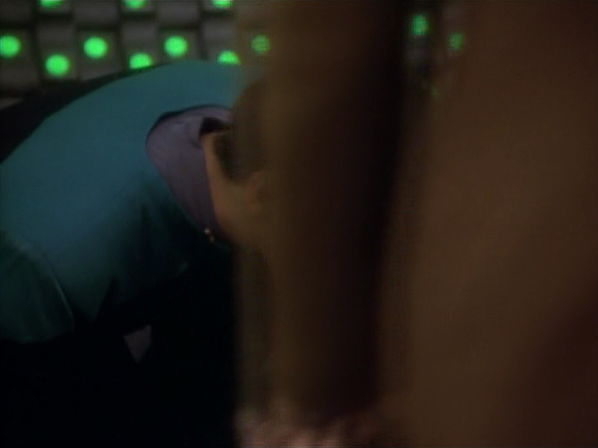 extant_StarTrekDS9_1x12-Vortex_00617.jpg