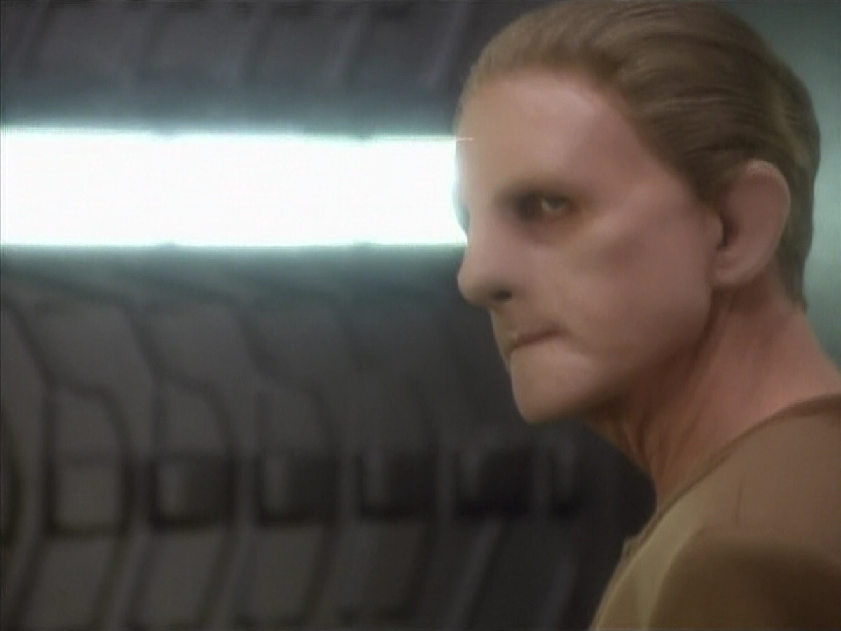 extant_StarTrekDS9_1x12-Vortex_00623.jpg