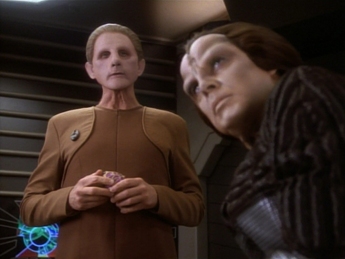 extant_StarTrekDS9_1x12-Vortex_00656.jpg