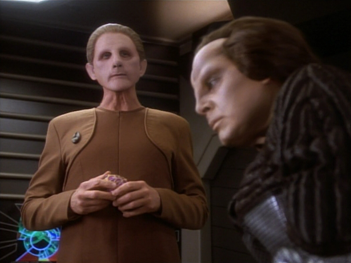 extant_StarTrekDS9_1x12-Vortex_00657.jpg
